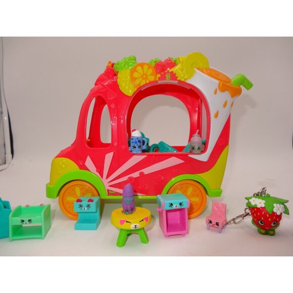 Shopkins Lot Set Smoothie Juice Truck With Shopkins With Baskets And - Picture 3 of 16